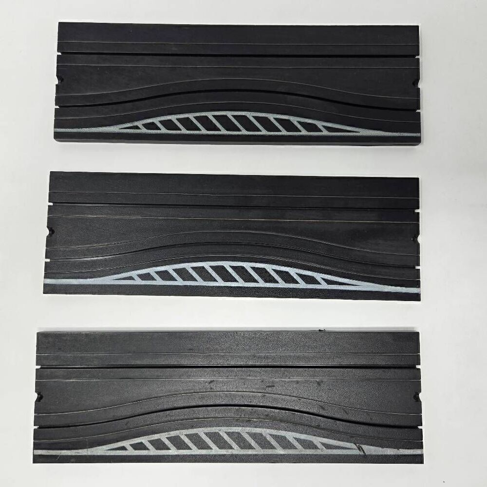 AURORA MODEL MOTORING HO SLOT CAR 9" SQUEEZE TRACK 1539 LOT OF 3